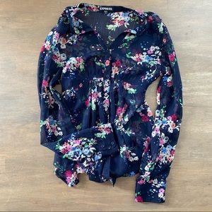 Express Women’s flowy long sleeve blouse